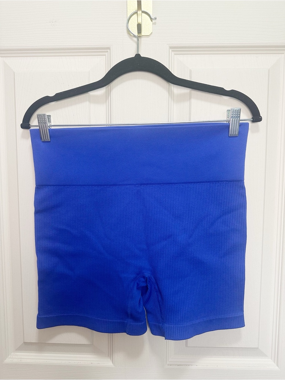 Colsie Seamless Ribbed High-Rise Royal Blue Biker 5-inch Inseam Shorts - Large